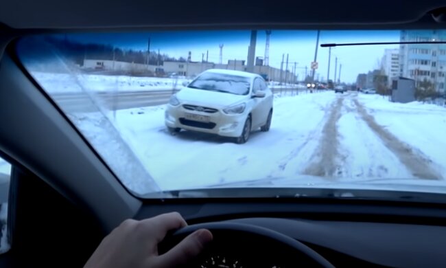 Езда зимой: скрин с видео
