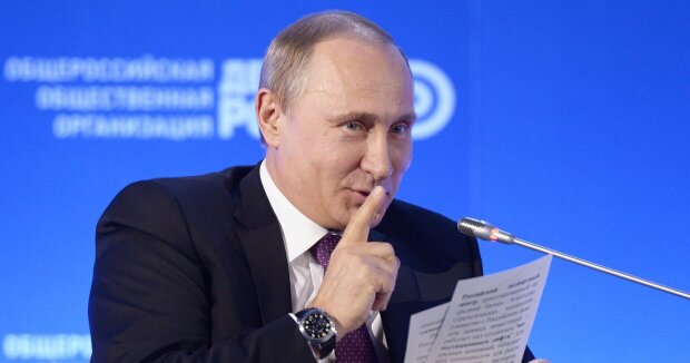 Путин смеется, фото: youtube.com