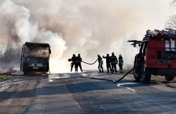 Навіть пожежники не встигнуть приїхати: названо причини, з яких автомобіль може згоріти за лічені хвилини