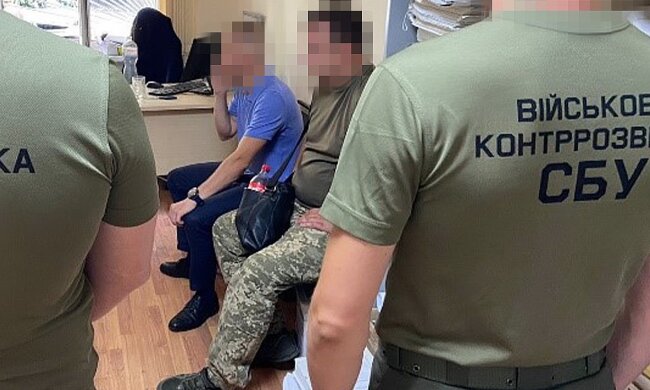 Бухгалтер украинских морпехов украл их зарплаты на миллионы гривен, купив себе Audi и гаджеты