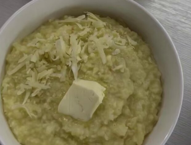 Пшенная каша с сыром и яйцом, кадр из видео