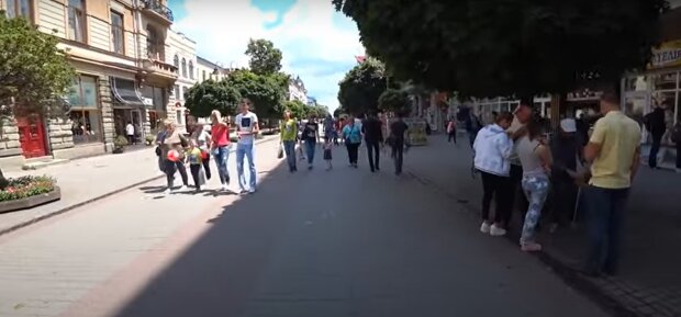Лето в Украине. Фото: скриншот YouTube
