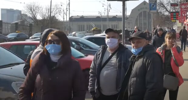 Тотальный карантин: локдаун в Украине введут раньше, чем планировалось