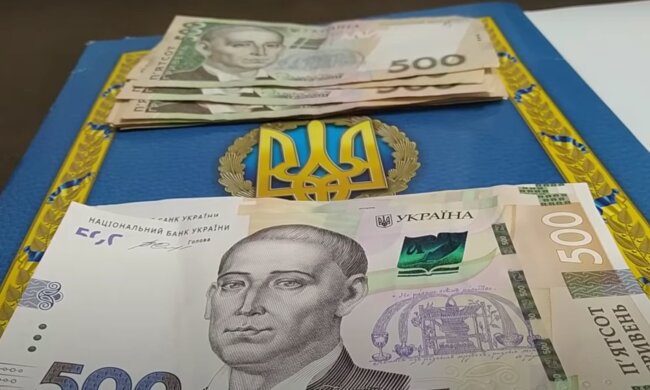 Тисяча гривень за вакцинацію: у Зеленського назвали жорсткі обмеження