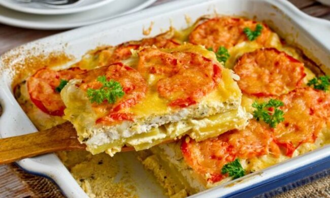 Смачніше за будь-який пиріг: рецепт рисової запіканки з куркою і вершками в духовці