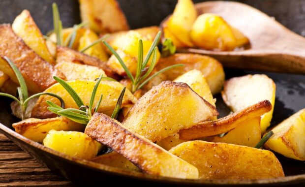 Так делают только в ресторанах: как приготовить идеальную жареную картошку с нежной корочкой