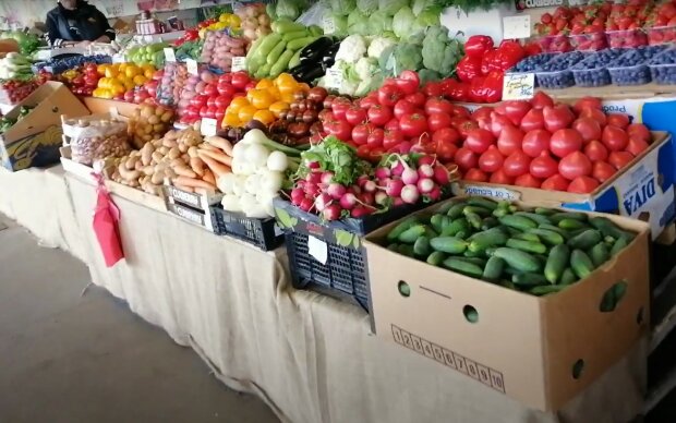 Овочі та фрукти.  Фото: скріншот YouTube-відео
