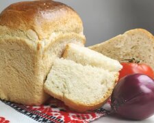 Як приготувати смачний хліб у духовці. Простий рецепт