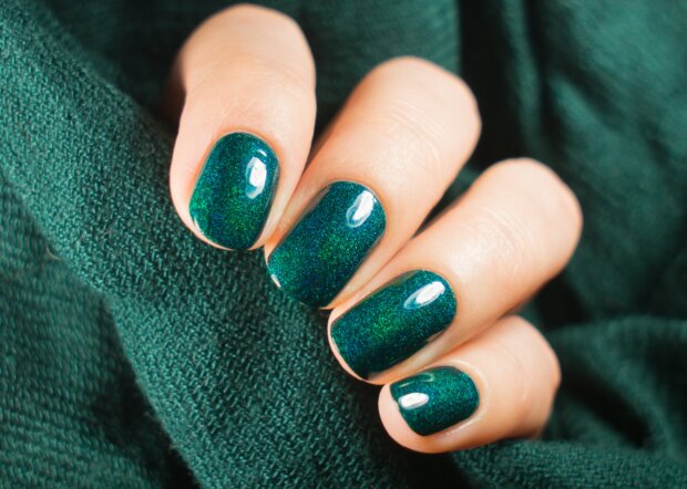 Маникюр, фото из свободных источников