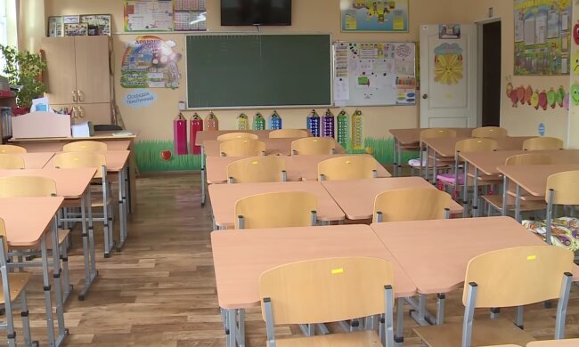 Заледеневшие школы и бунты. Старт отопительного сезона в Украине оказался на грани срыва