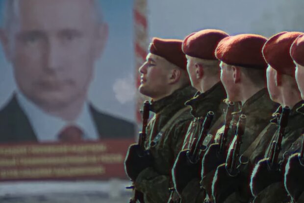 Мобілізація в Росії: люди вже вистрибують із вікон військкоматів. Все йде за планом?