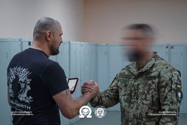 генерал-майор Павло Яцюк вручив нагороди бійцям 3-го загону "Омеги"