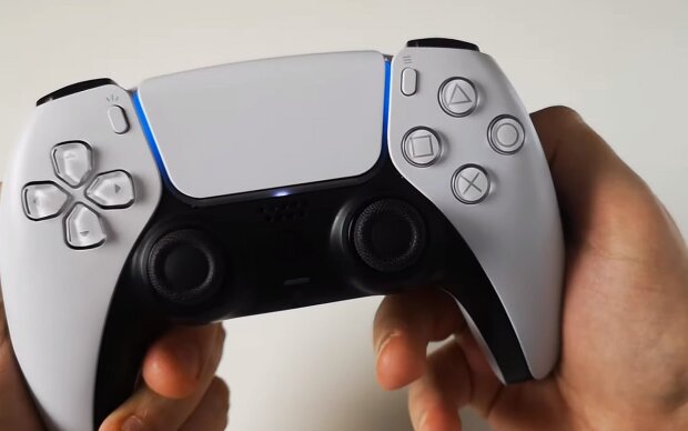 Sony показала свій перший електромобіль, яким можна керувати за допомогою геймпаду PlayStation 5