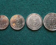 Выглядят очень необычно: в Украине появились 10-гривенные монеты-щедрики. Фото