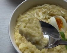 Пшоняна каша з сиром і яйцем, кадр з відео
