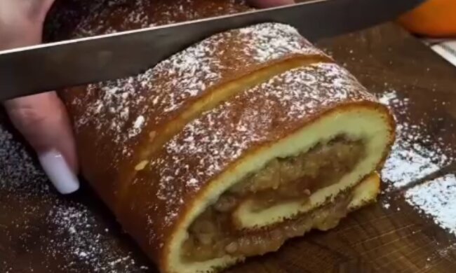 Яблучний рулет, кадр з відео