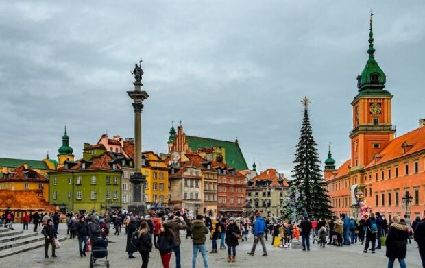 Вот это повезло: украинцы в Польше потратят вдвое меньше денег на Рождество, чем в Украине