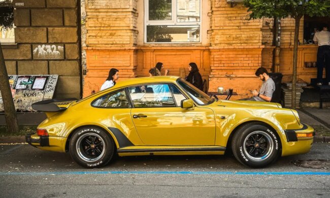 Porsche 911 Turbo (930), фото из соцсетей