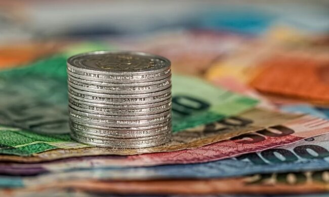 Украинцам рассказали о важных выплатах: на одного взрослого дадут 3600 гривен, а на ребенка - 6600 гривен