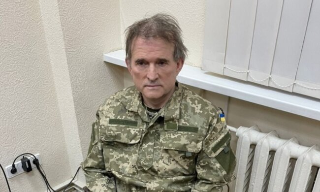 Зеленський розвеселив жартом про затриманого і скуйовдженого Медведчука. Відео