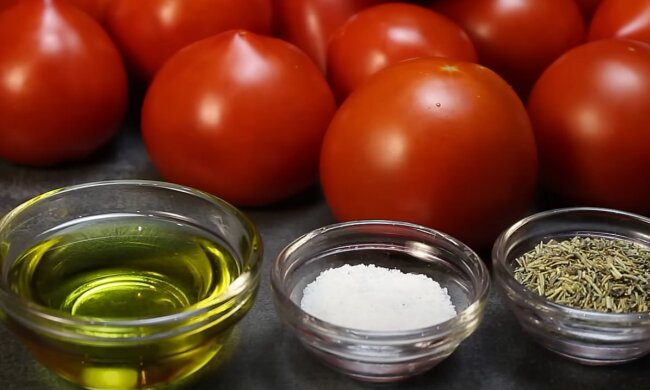 Приготування в'ялених помідорів, фото: youtube.com