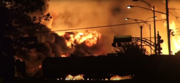 Это теракт! ЧП с поездом в Украине: прогремел мощный взрыв. Первые фото и подробности