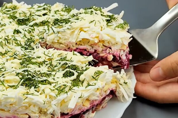 Салат "Камелия", кадр из видео