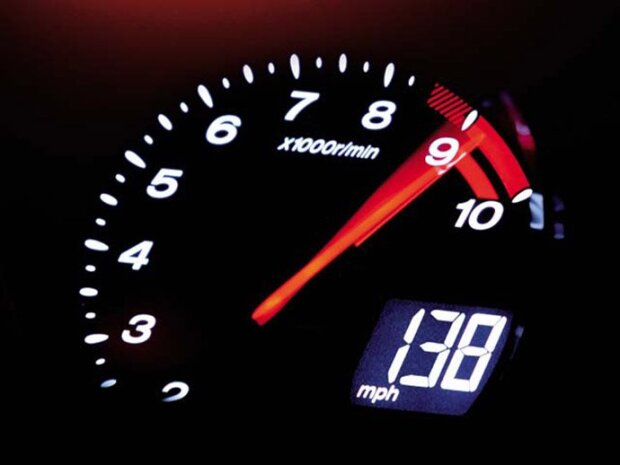 На какой скорости ваш автомобиль будет намного меньше потреблять топлива: не каждый об этом знает