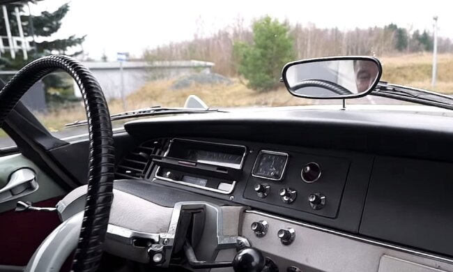 Салон авто: скрин с видео