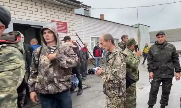 З Росії вже виїхало більше росіян, ніж вторглося в Україну – тікають від мобілізації