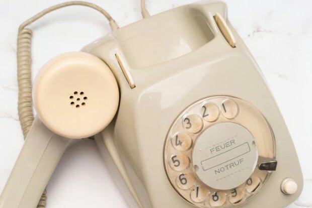 Телефон, зображення з вільних джерел