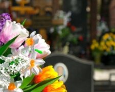 Поминальні дні-2022: українців просять не йти на кладовища. Бережіть себе