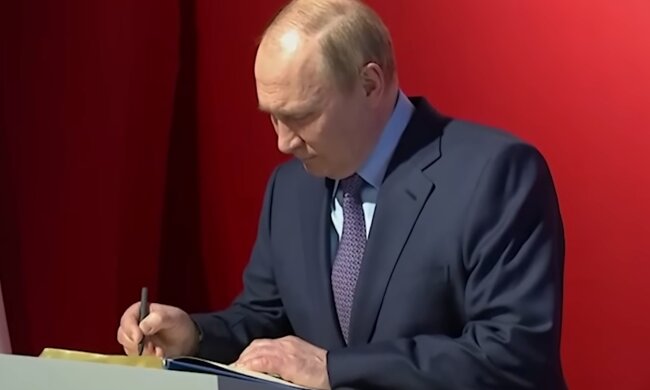 "Половинчатая капитуляция": эксперт рассказал, на что может пойти Россия после бегства своих войск
