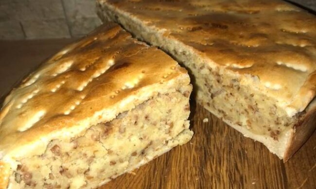 Так делали в старину: украинский пирог с картошкой и гречкой. Рецепт