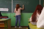 Школа, вчитель, урок, кадр з відео