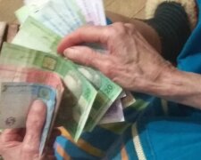 Украинцев предупредили об отчислении с пенсий: кого оставят без доплат и повышения