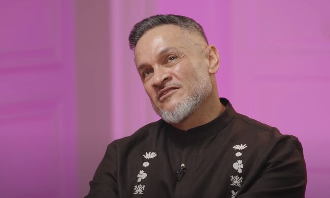 Ектор Хіменес-Браво, кадр з інтерв'ю