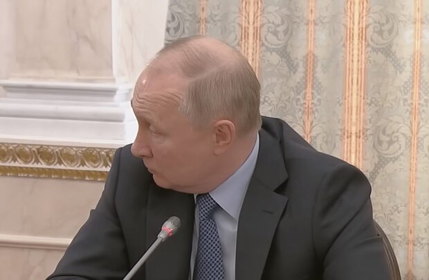 Путин начал разбрасываться российскими паспортами в обмен на ведро угля: такого еще не было