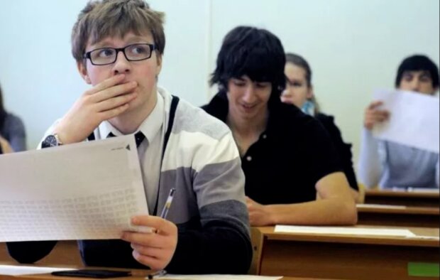 Путін зірвався на повну: дев'ятикласників, які провалили іспити, відправлятимуть на військові заводи