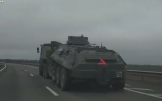 Перекидання військової техніки. Фото: скріншот відео Крим.Реалії