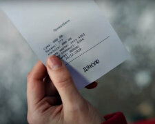 "ПриватБанк" и платежи. Фото: скриншот YouTube-видео.