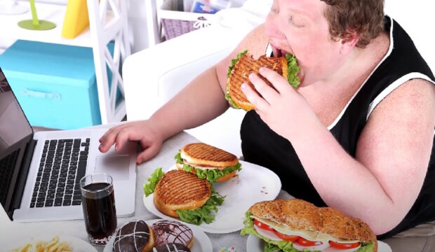 Ожирение. Скриншот с видео на Youtube