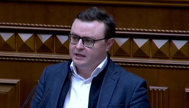Нардеп Арсеній Пушкаренко нагадав, що Україна вже має успішний кейс "Естонія – Житомирщина". Потрібно залучати інвестиції