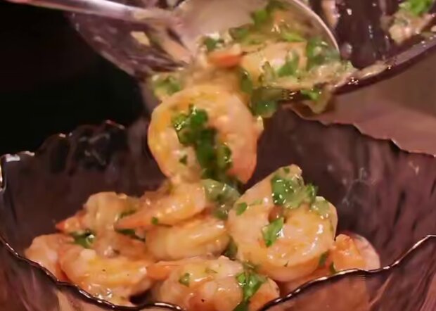 Креветки у пікантному соусі, кадр з відео