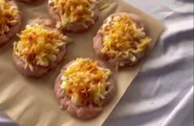 Куриный гнезда с ананасами, кадр из видео