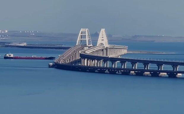 Дальше – Крымский мост: Жданов отреагировал на удар по авиабазе РФ в Крыму