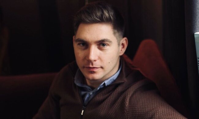 Главная новость из Мальдив: Вова Остапчук поцеловал округлившийся животик любимой