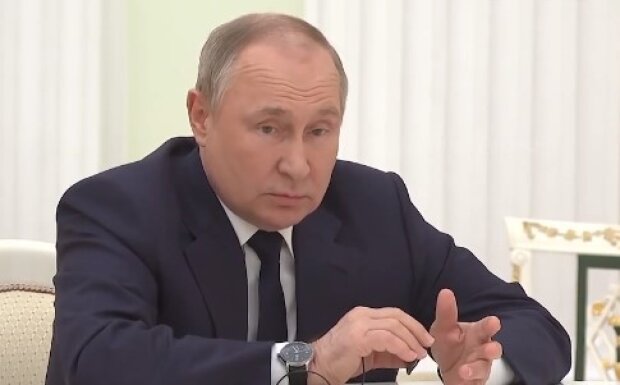 Путін заявив, що в Маріуполі немає бойових дій і ситуація там проста