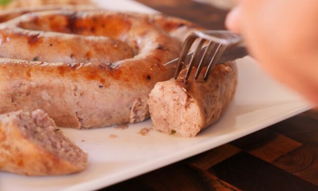Рецепт ситної картопляної ковбаси по-литовськи. Фото: YouTube