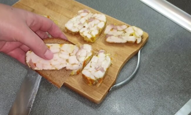 Самое тонкое сало с чесноком и морковкой. Рецепт идеальной закуски. Обычно просят добавку